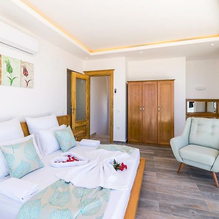 Villa 5 Sleeps 6 Isolated Pool See And Montain View-Villa Kartal Yuvasi Uzumlu  外观 照片