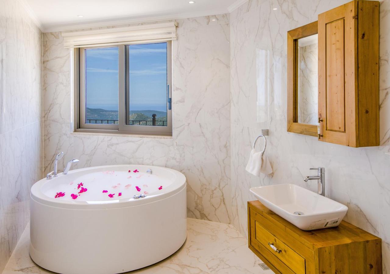 Villa 5 Sleeps 6 Isolated Pool See And Montain View-Villa Kartal Yuvasi Uzumlu  外观 照片